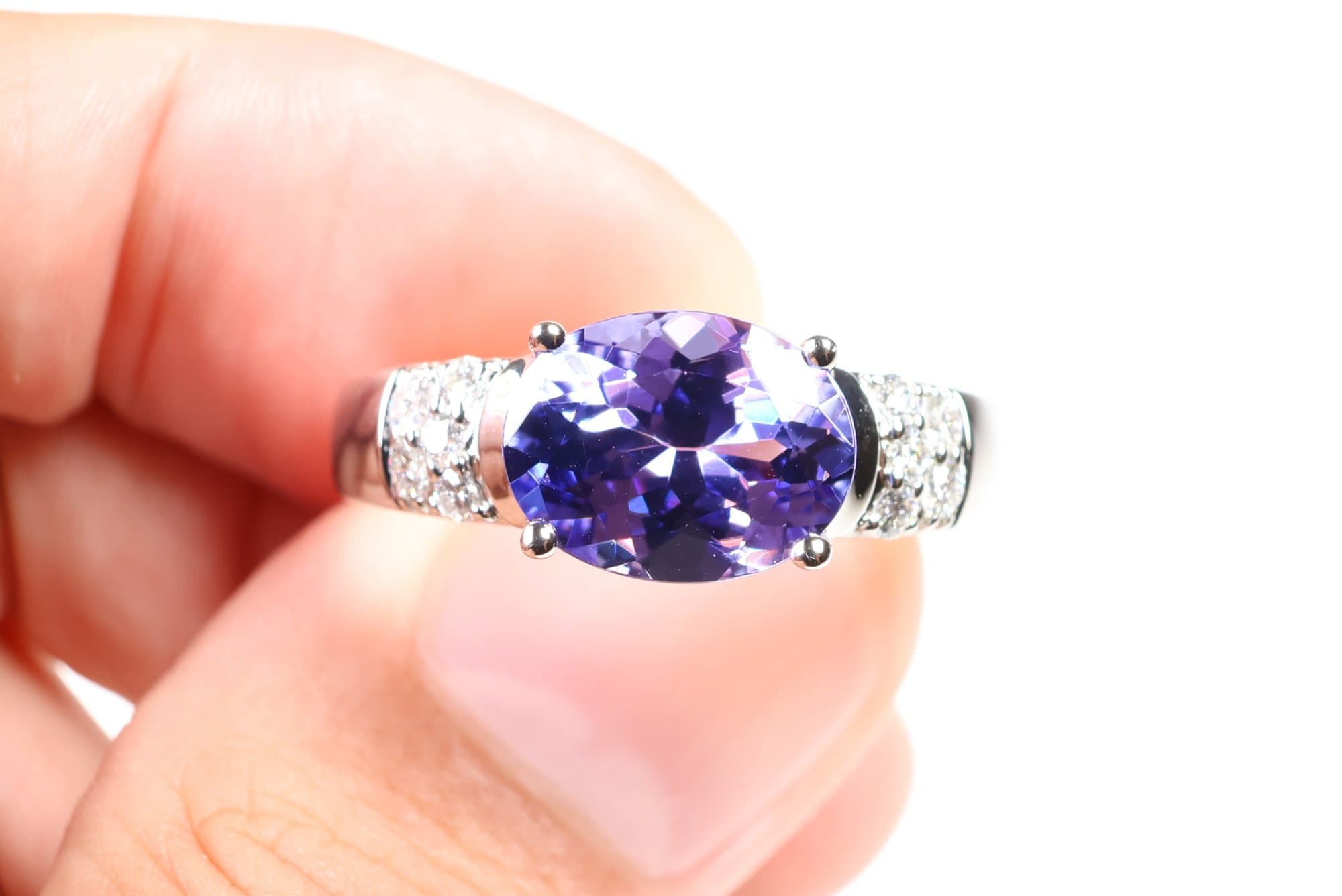 Platinum, Natural Tanzanite & Diamond Ring 1.12ctw, Gemstones Jewelry Diamonds jewelry auction on bidia.ai