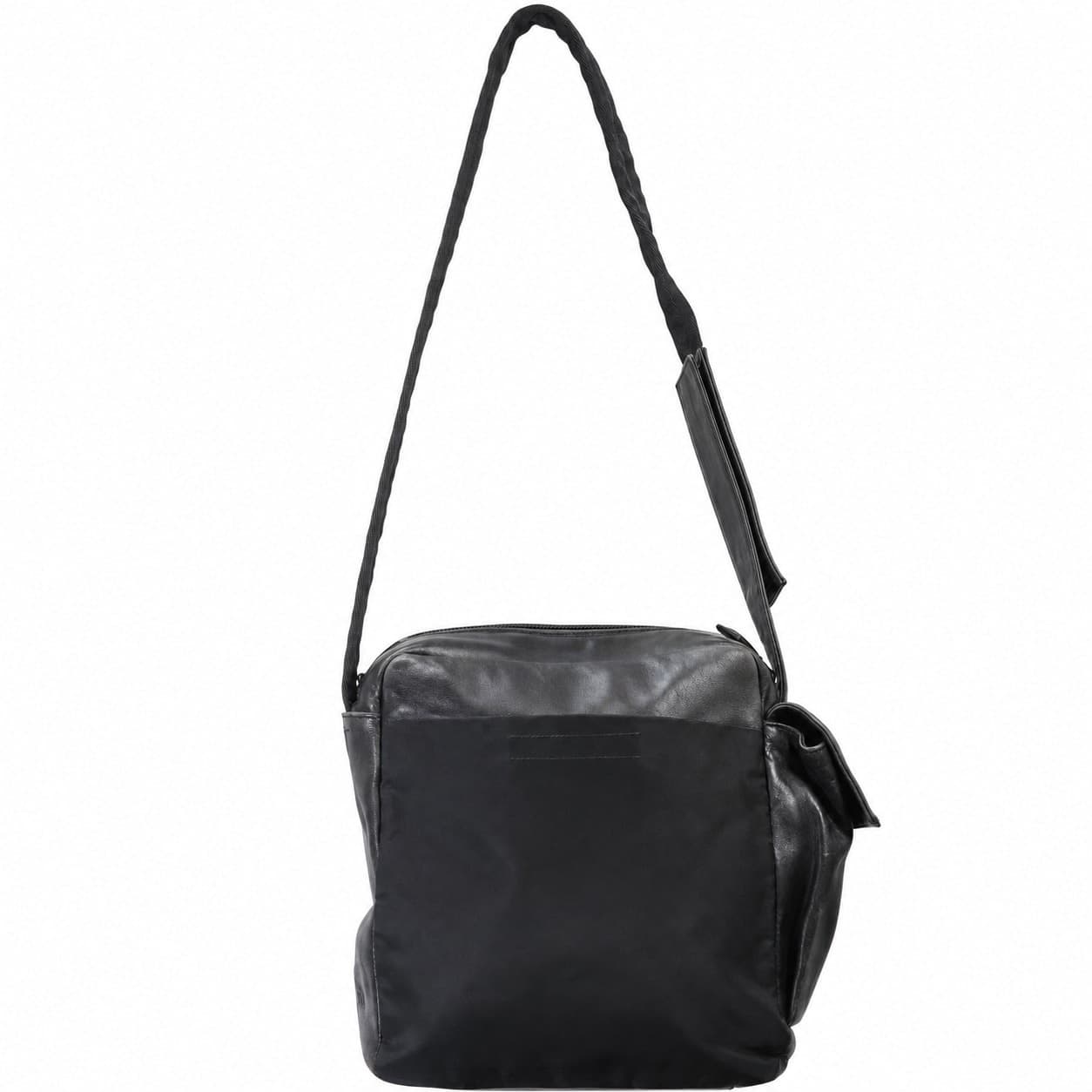 Prada Black Leather Nylon Crossbody Messenger Bag Shoulder Bag Purse handbags auction on bidia.ai