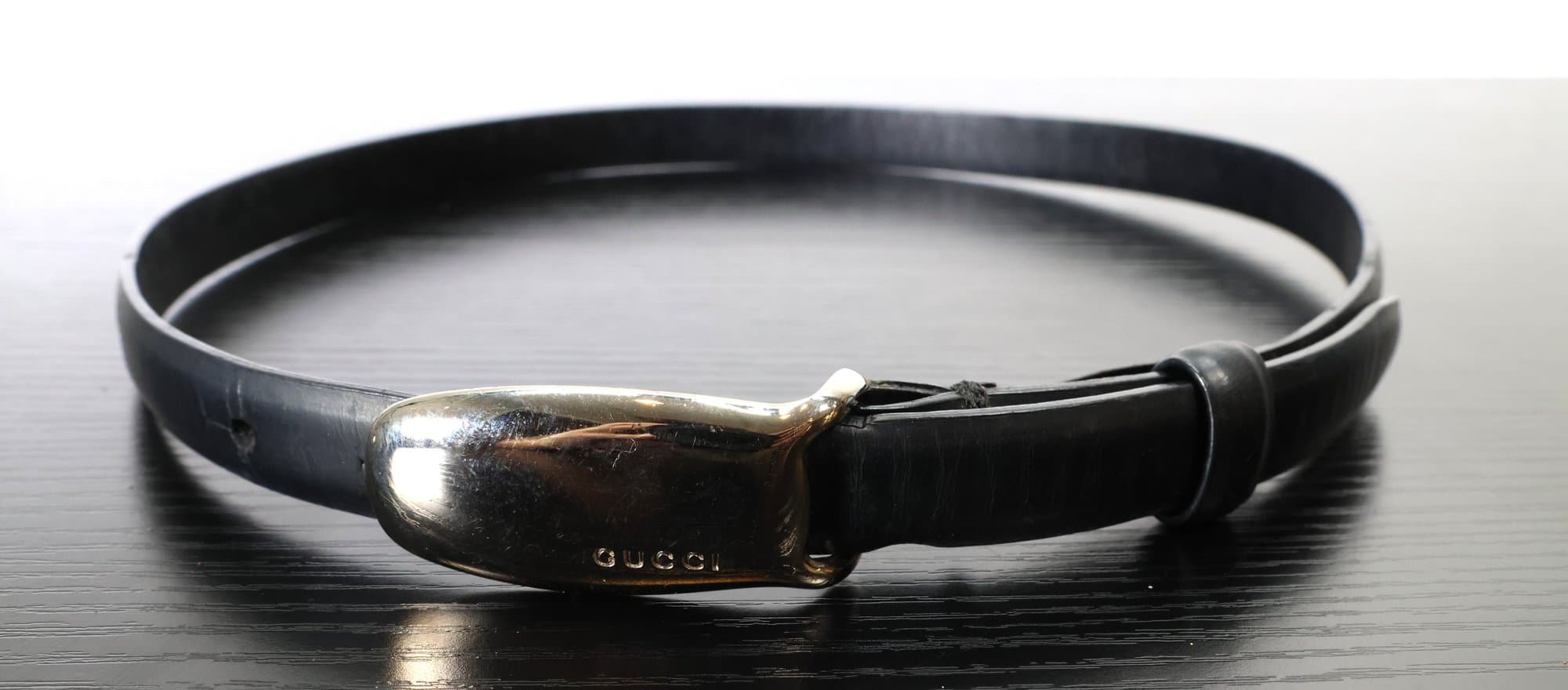 Gucci Skinny Black Leather Belt With Silver Hardware Made In Italy accessories auction on bidia.ai