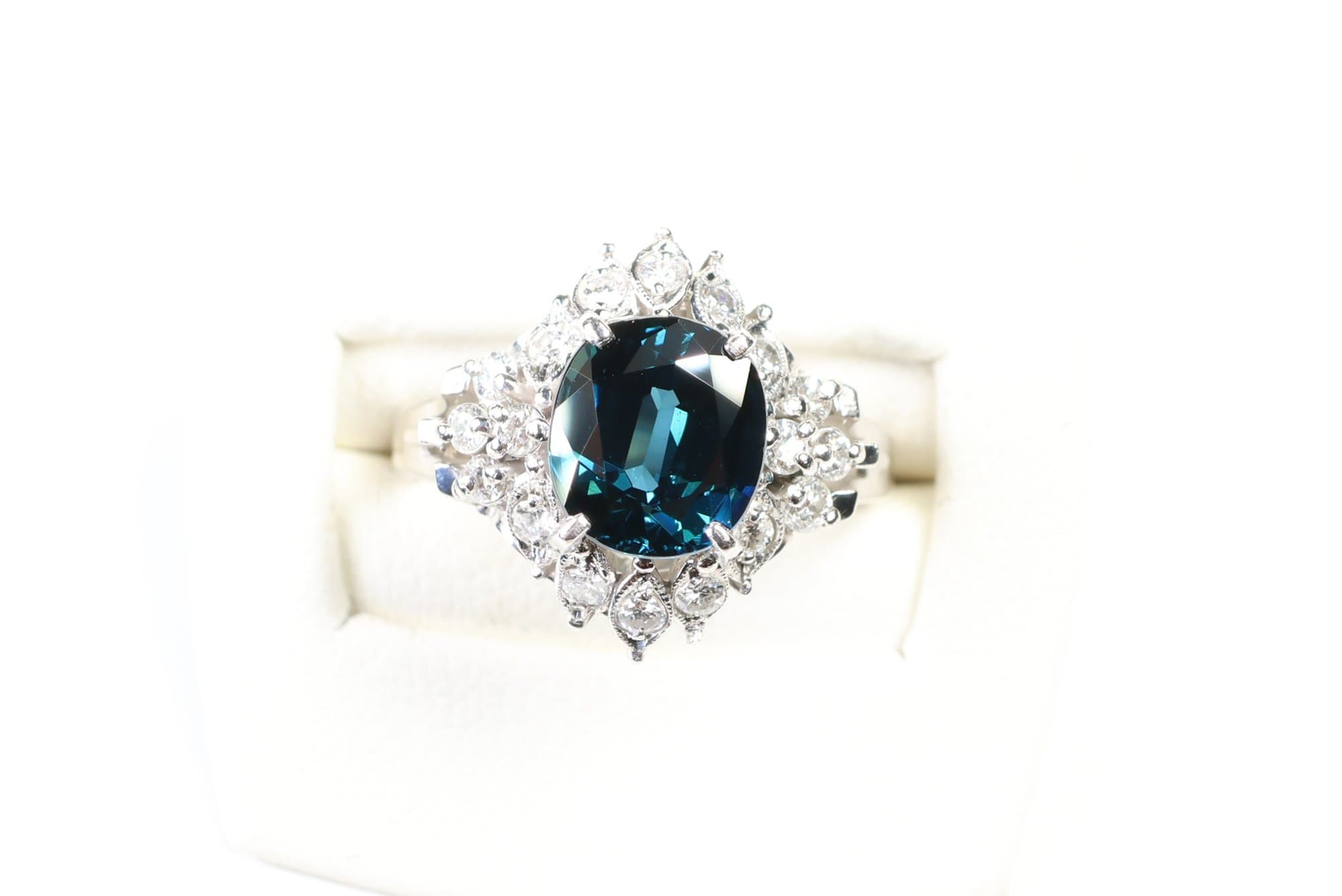 Platinum, Natural Unheated Sapphire & Diamond Ring 2.11ctw, Gemstone Jewelry Diamonds jewelry auction on bidia.ai