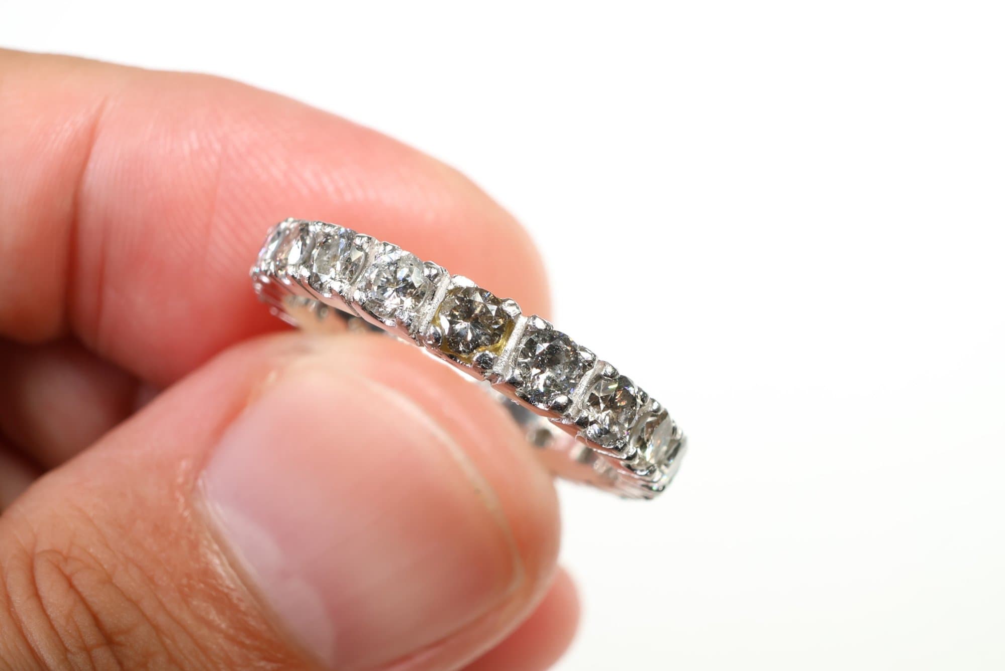 Platinum, Natural Diamond Band Ring 1.00ctw, Gemstone Jewelry Diamonds jewelry auction on bidia.ai