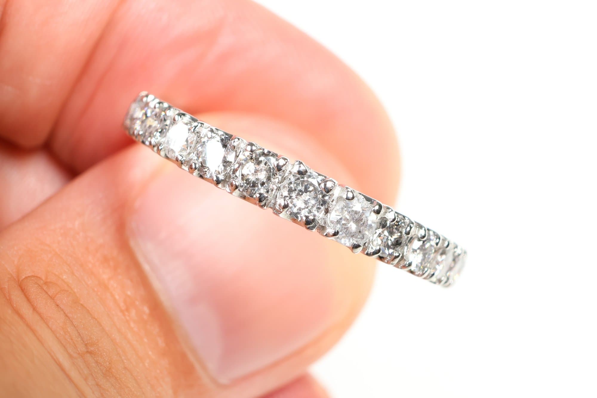 Platinum, Natural Diamond Band Ring 1.00ctw, Gemstone Jewelry Diamonds jewelry auction on bidia.ai