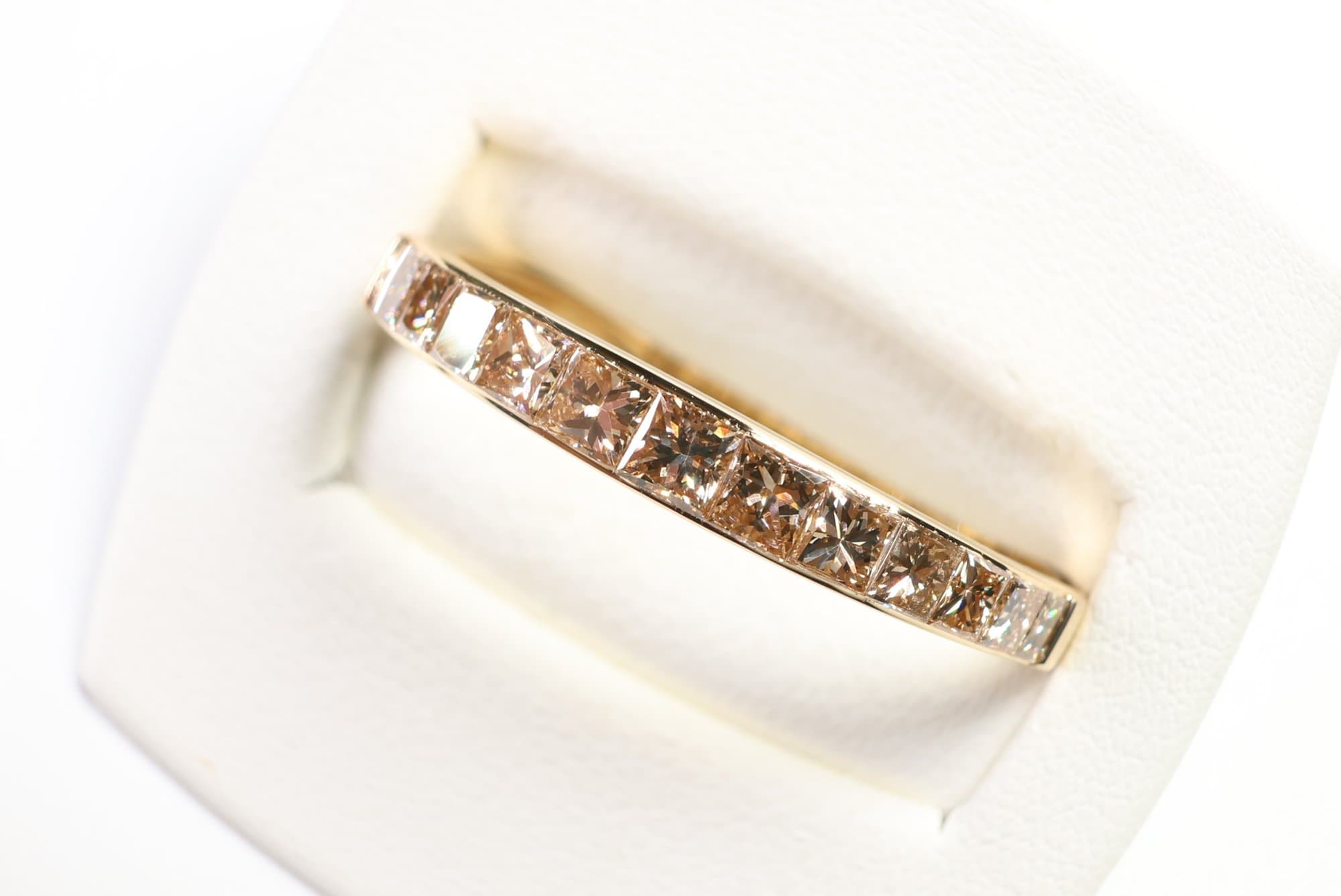 18k Yellow Gold, Natural Diamond Band Ring 1.00ctw, Gemstone Jewelry Diamonds jewelry auction on bidia.ai