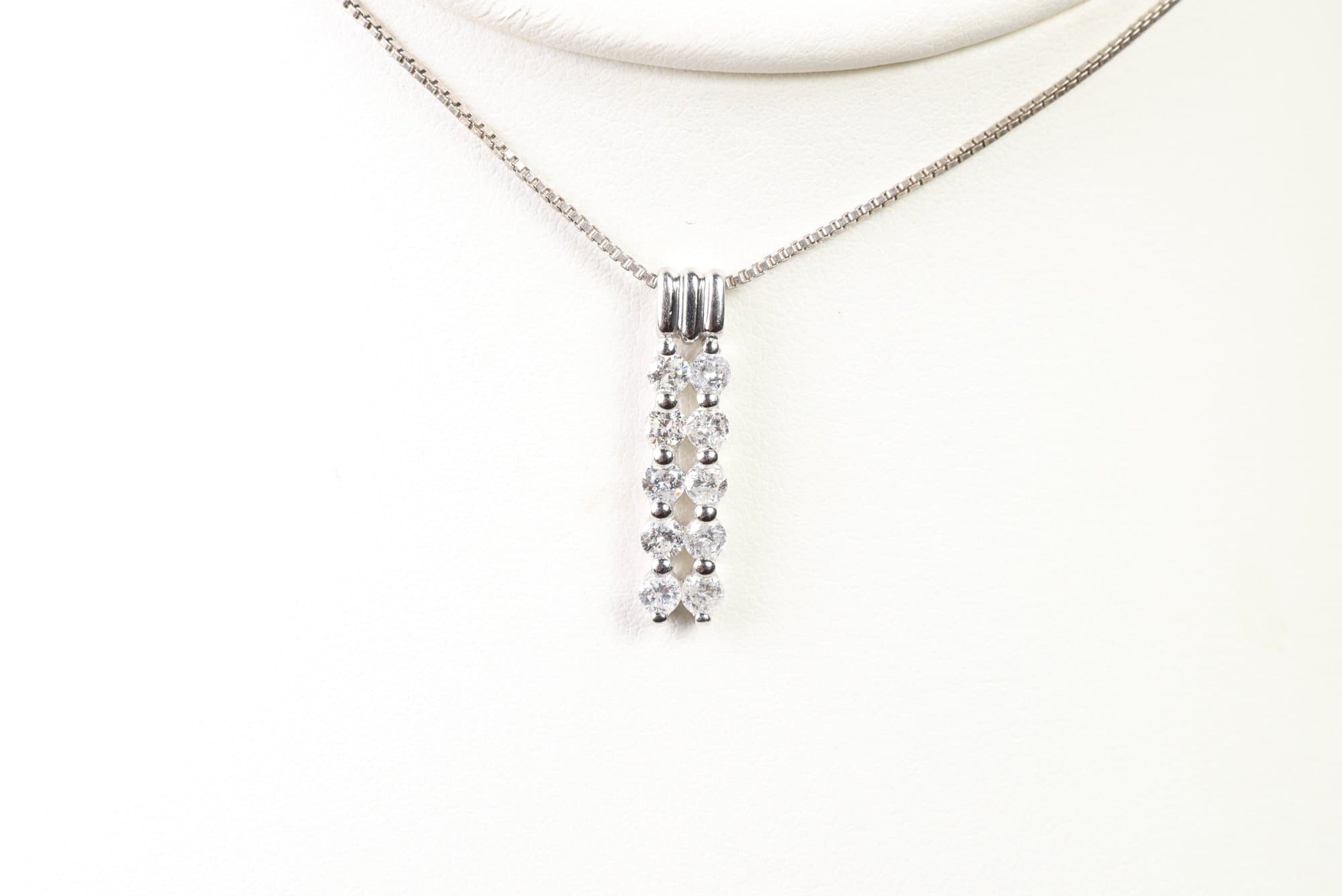 Platinum, Natural Diamond Pendant 1.00ctw, Gemstone Jewelry Diamonds jewelry auction on bidia.ai