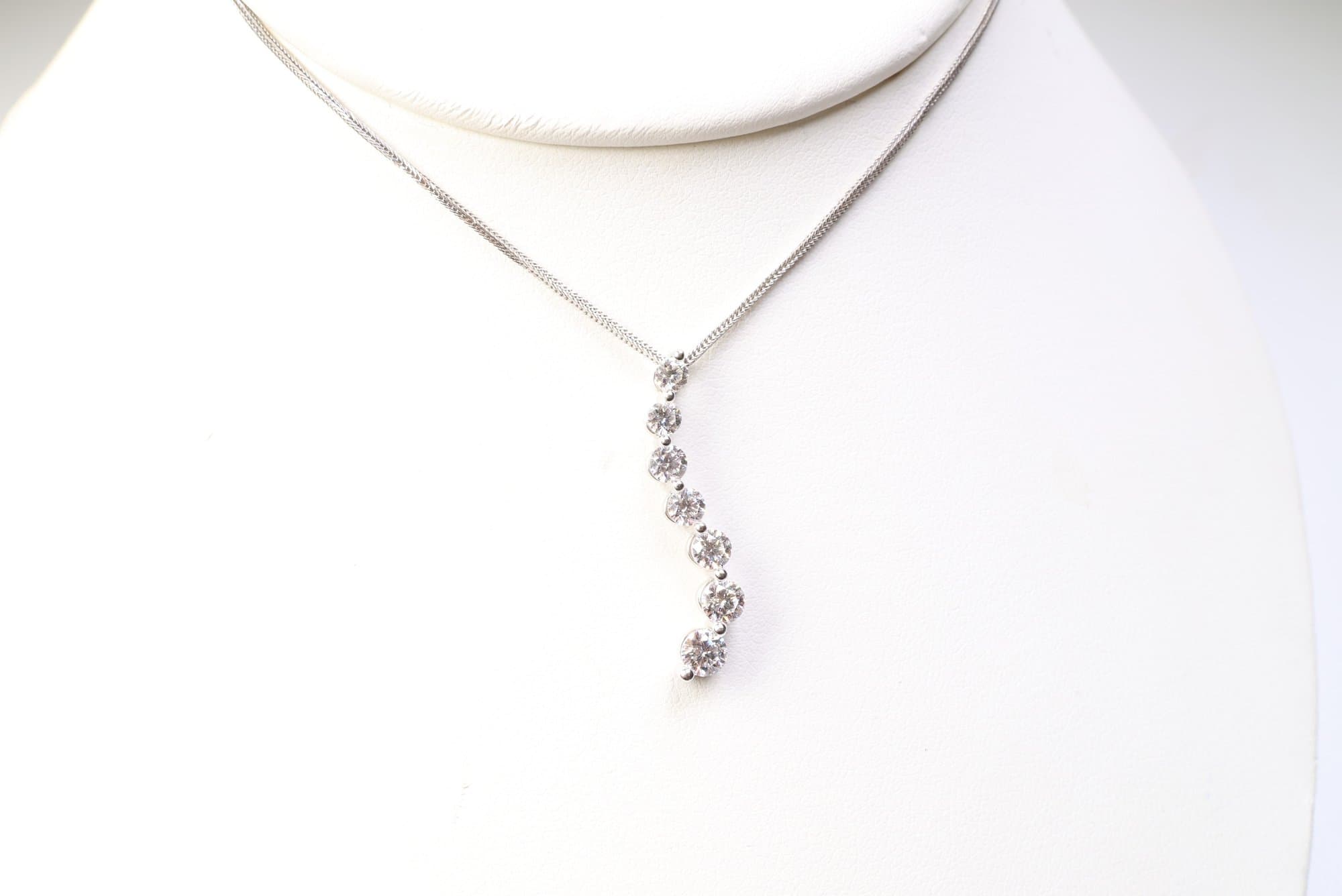 14k White Gold, Natural Diamond Pendant & Necklace 1.25ctw, Diamonds Gemstone Jewelry jewelry auction on bidia.ai