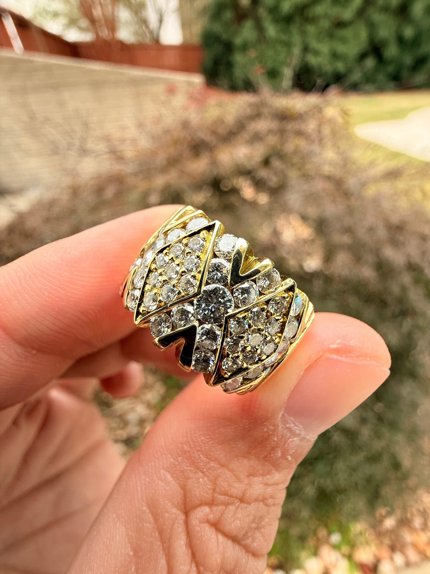 18k Yellow Gold, Natural Diamond Ring 2.00ctw, 9.4 Grams Jewelry Gemstone Diamonds jewelry auction on bidia.ai