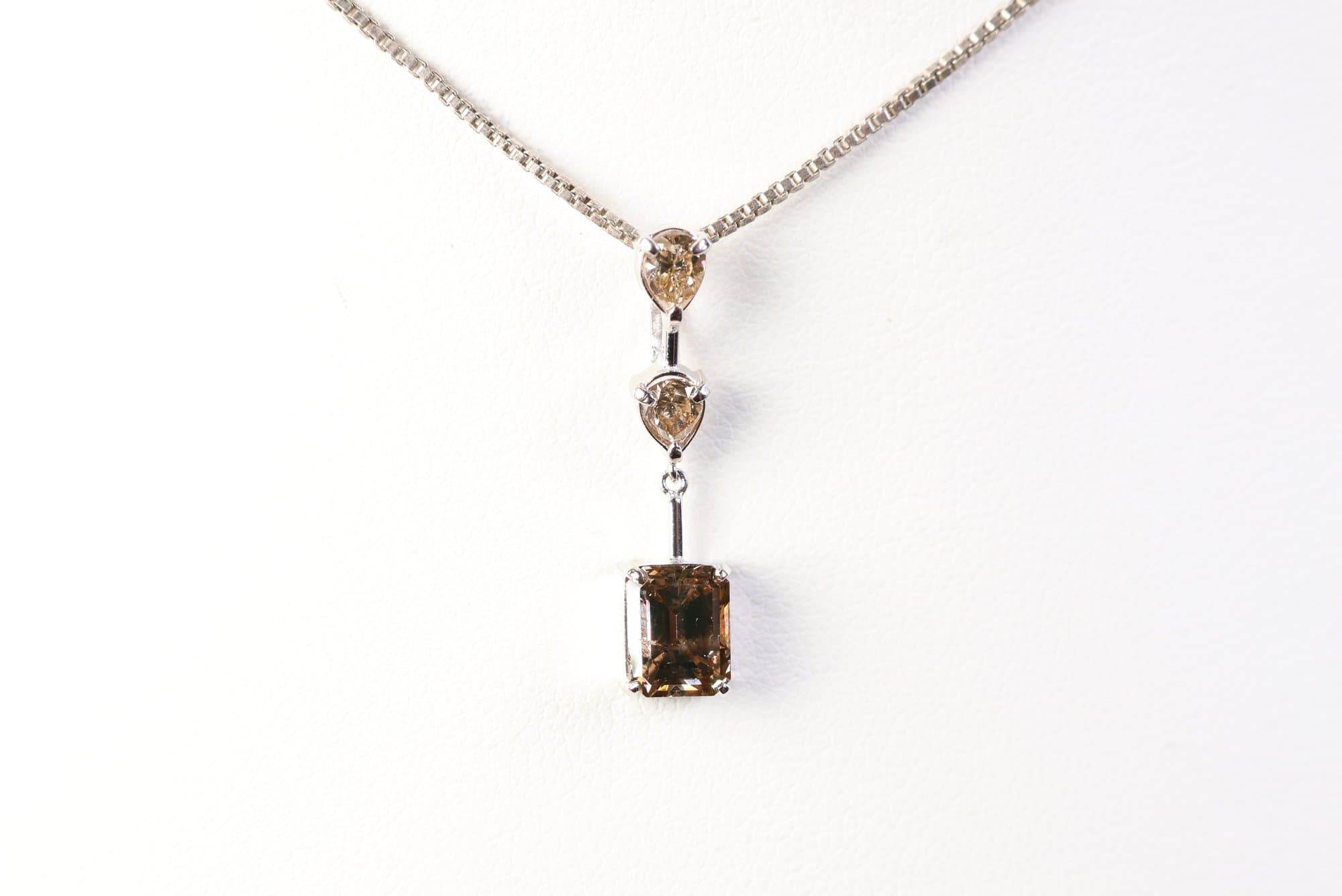 18k White Gold, Brown Diamond & Diamond Pendant 1.29ctw, 1 Gram Jewelry Gemstone Diamonds Necklace jewelry auction on bidia.ai