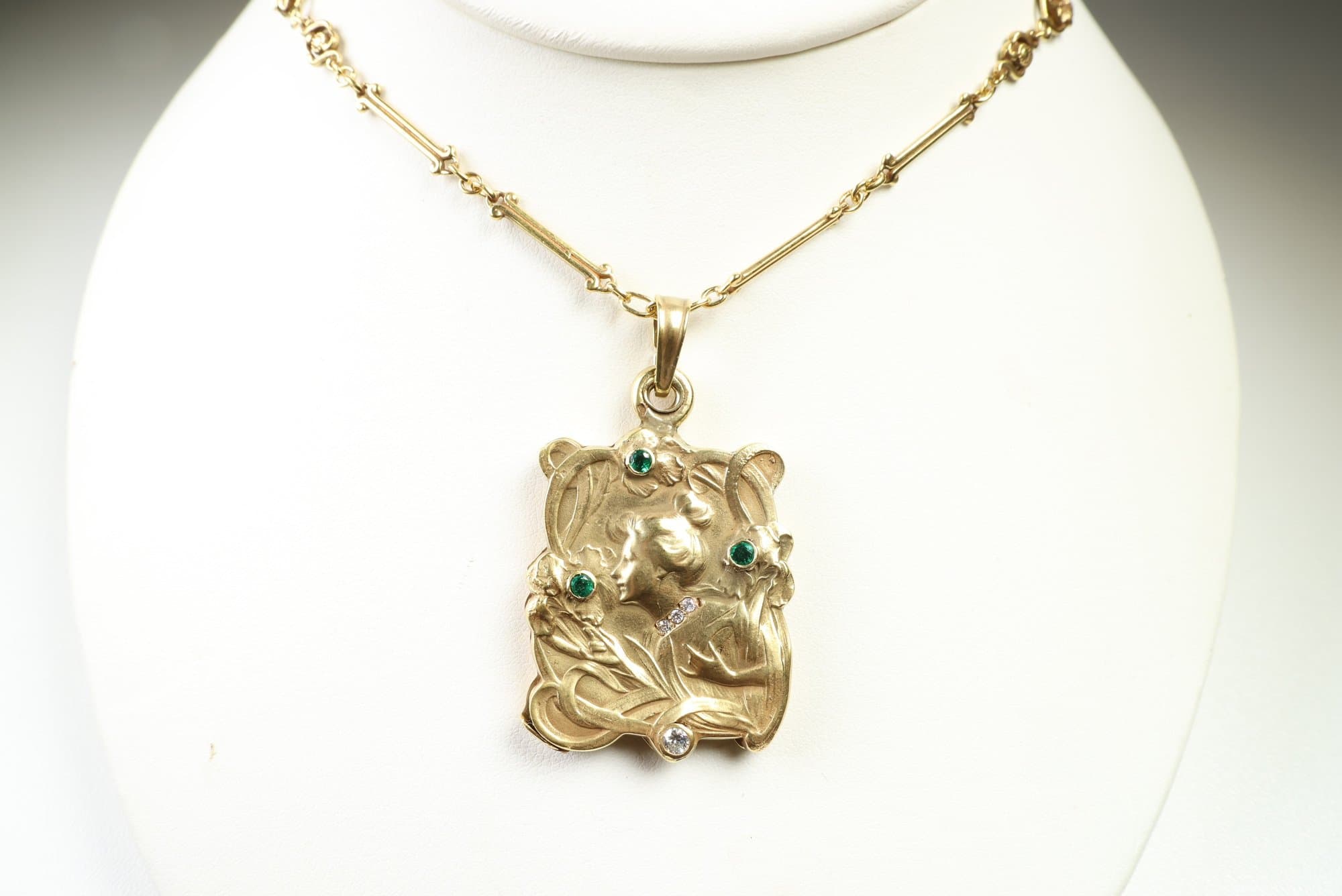 14k Yellow Gold, Art Nouveau Emerald & Diamond Necklace Pendant, 37.90 Grams Jewelry Gemstone Diamonds jewelry auction on bidia.ai