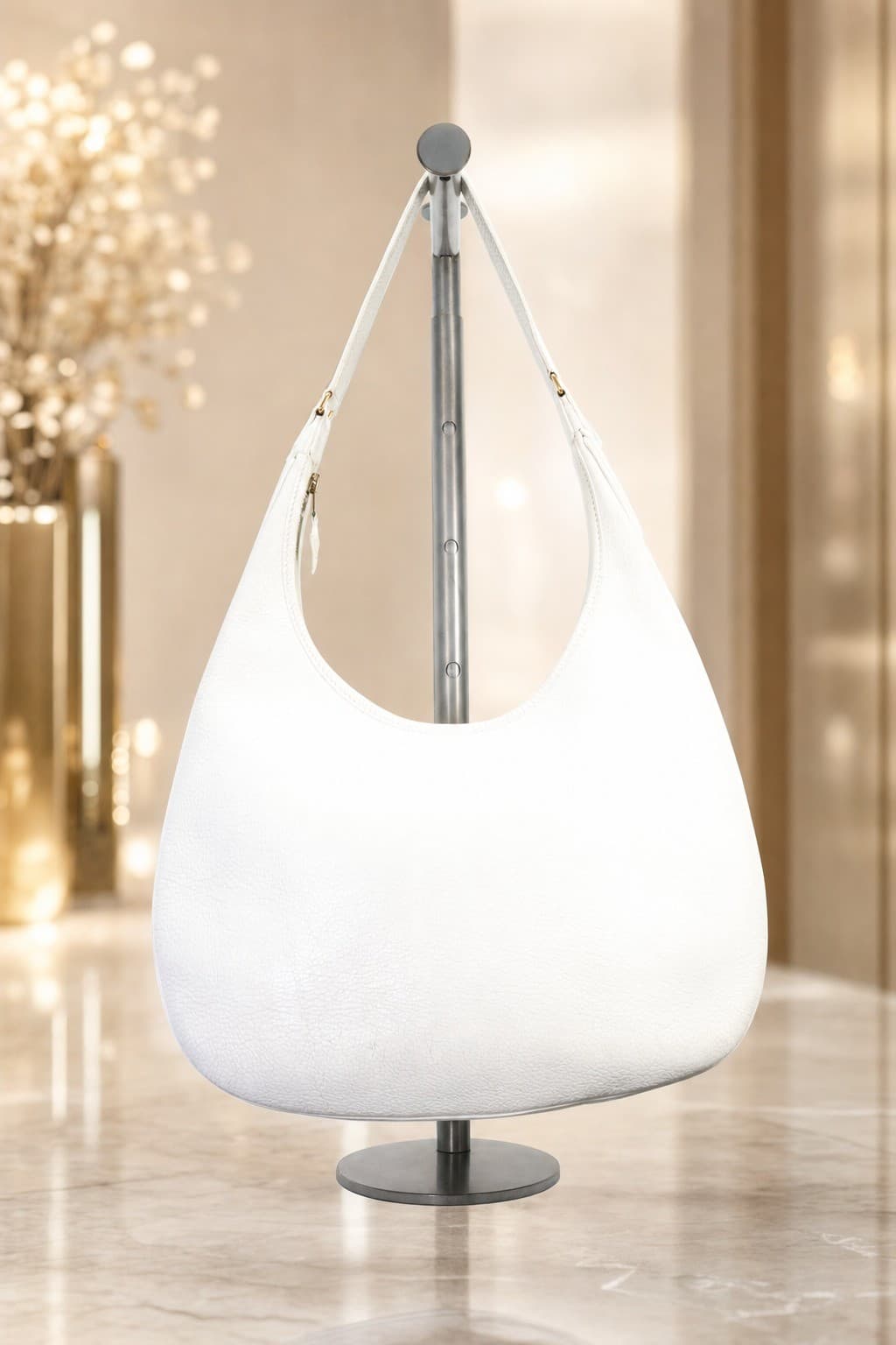 Hermes Clemence Gao White Leather Handbag Purse handbags auction on bidia.ai