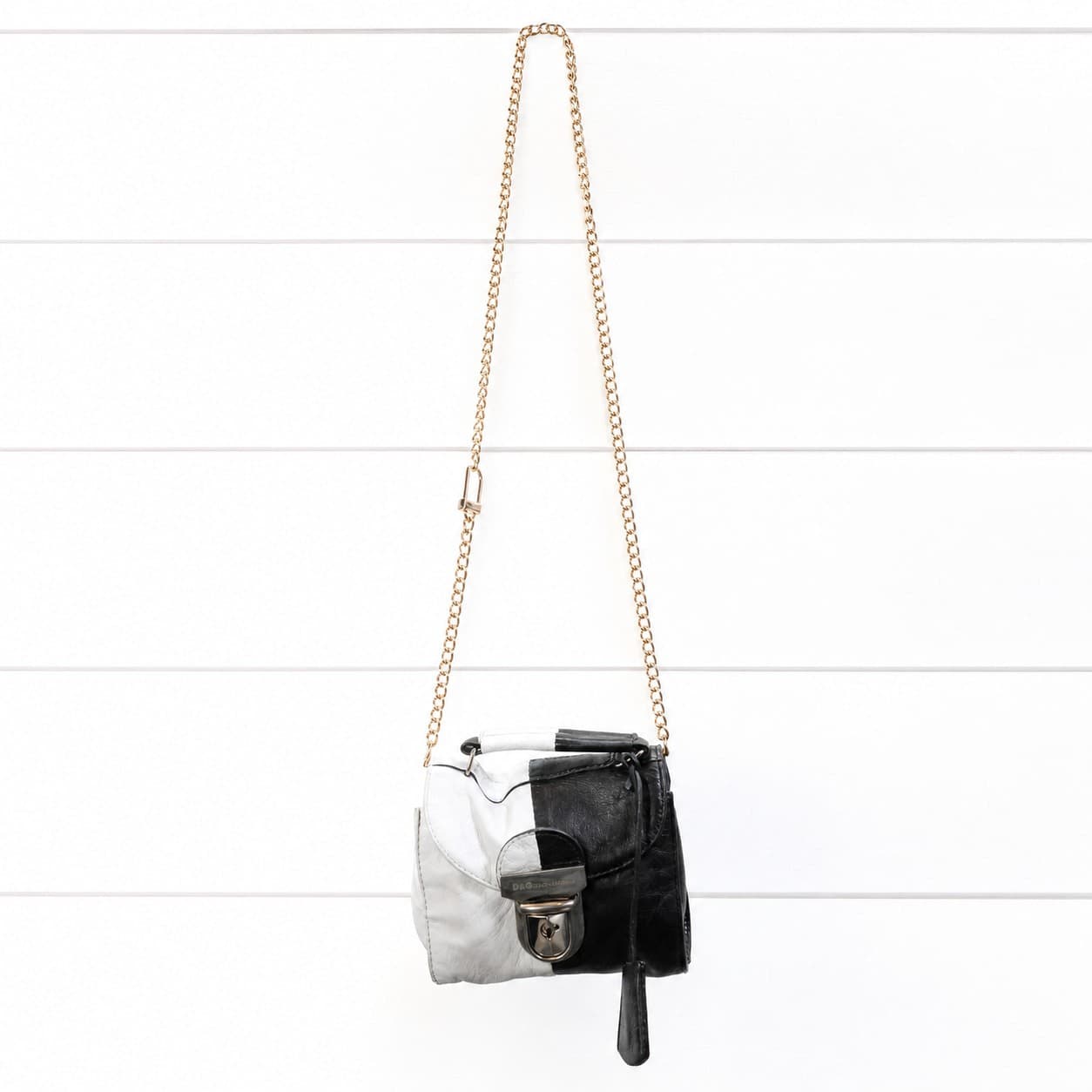 Dolce & Gabbana Black White Colorblock Leather Handbag Purse Shoulder Crossbody Bag Chain Strap handbags auction on bidia.ai