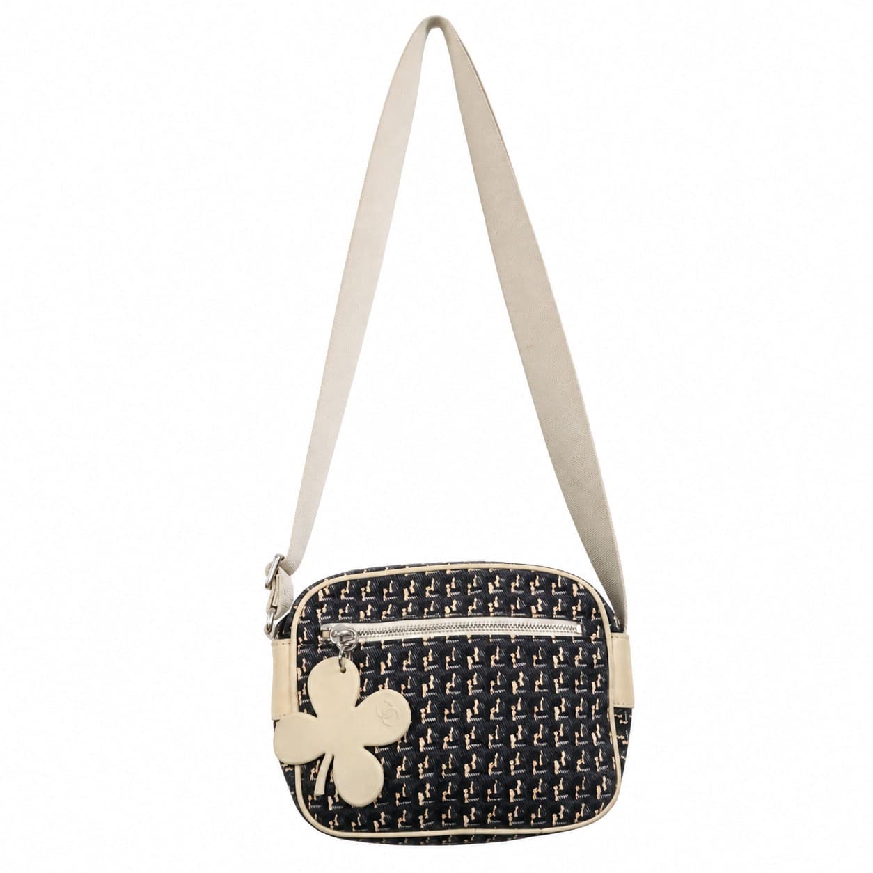 Chanel Jacquard Canvas Crossbody Shoulder Bag Handbag Purse Black Beige Clover handbags auction on bidia.ai